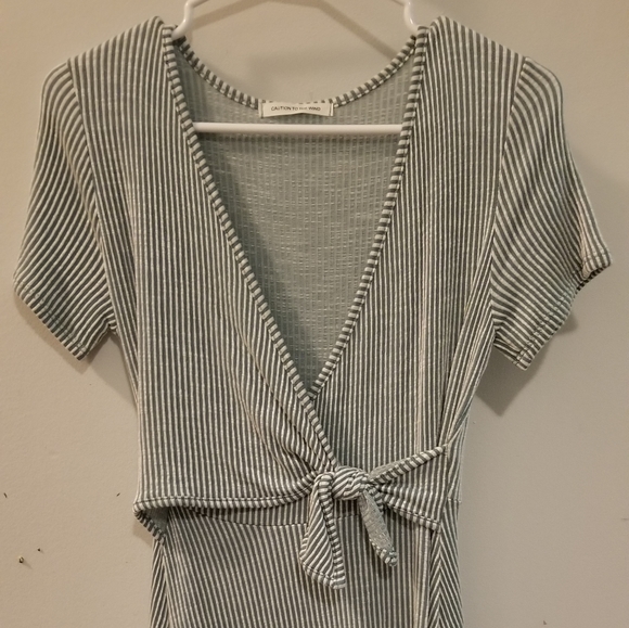 Dress, light green, Small, Brand:Caution to the wind - Picture 1 of 4